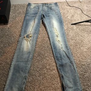 Boohoo man size 34 distressed jeans